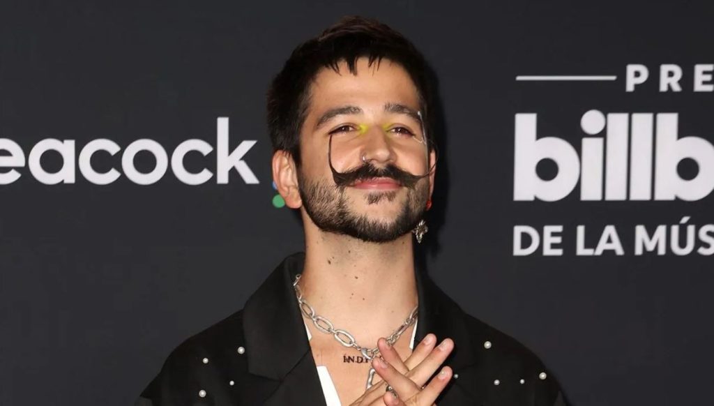 Camilo genera repudio y asco tras mostrar con orgullo sus pies curtidos en Instagram