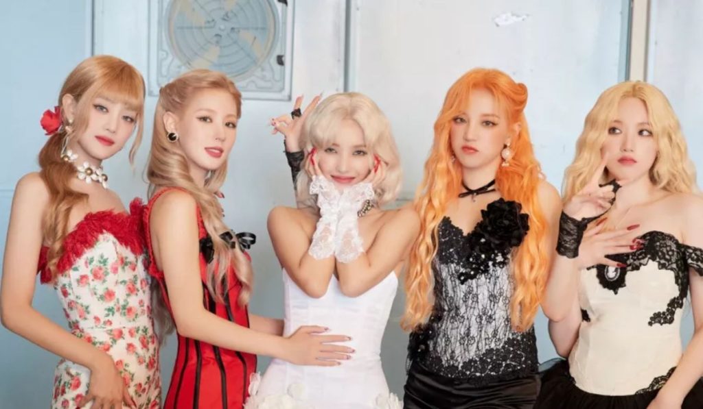 VIDEO: Integrantes de (G)I-DLE fueron obligadas a cantar en una tormenta, y una se lesionó