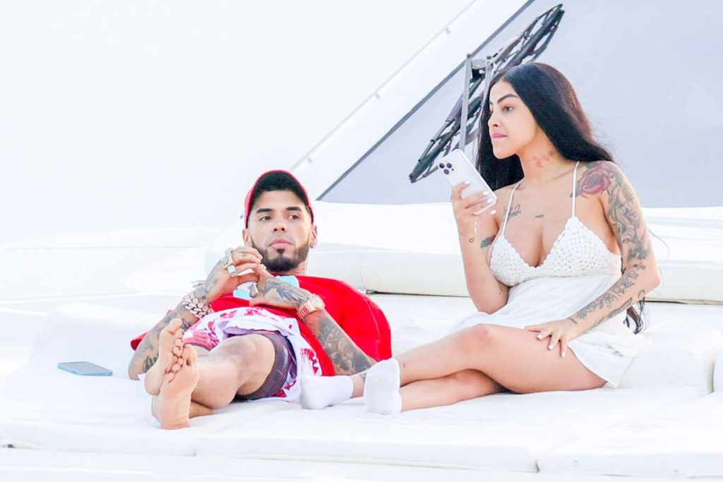 Anuel AA se separó de Yailin la más viral y borró todas sus fotos en Instagram