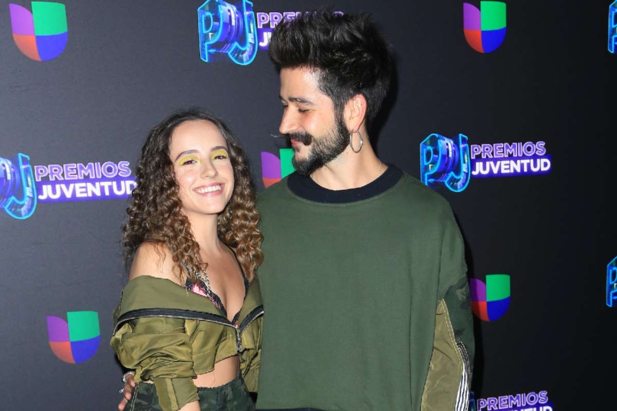 Camilo y Evaluna siguen indecisos por la sexualidad de su bebé no binaria y reciben duras críticas
