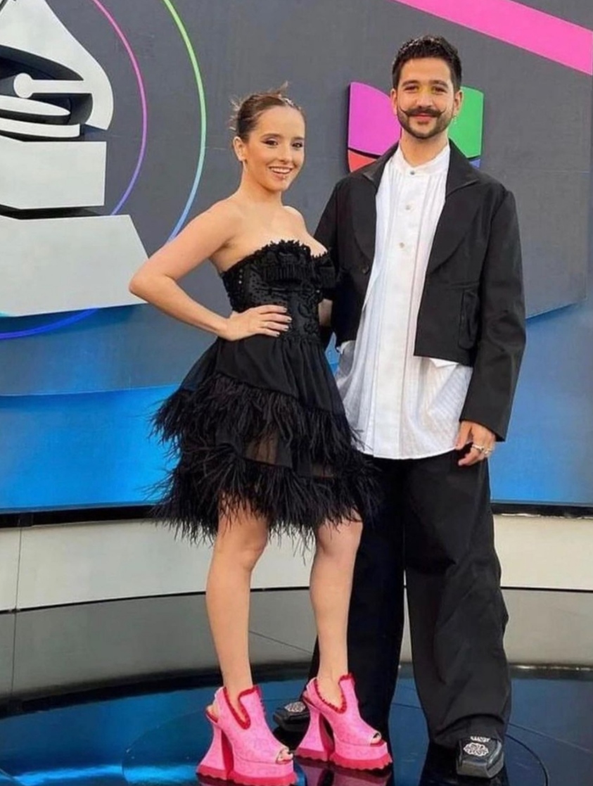 Las crueles críticas que reciben Evaluna y Camilo por su forma de vestir