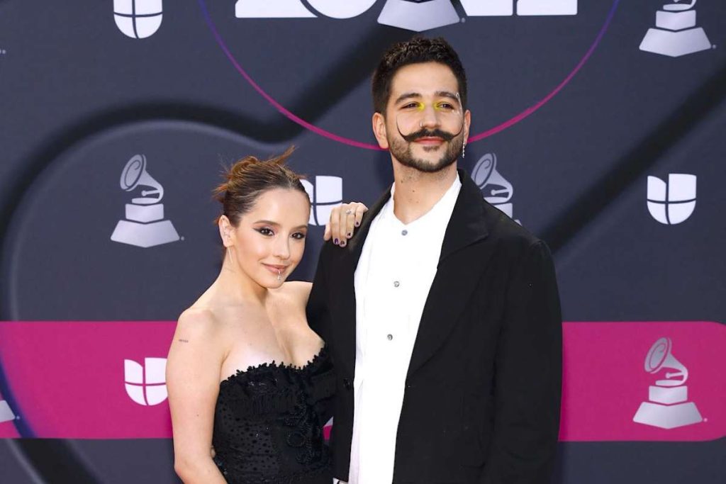 Camilo y Evaluna siguen indecisos por la sexualidad de su bebé no binaria y reciben duras críticas