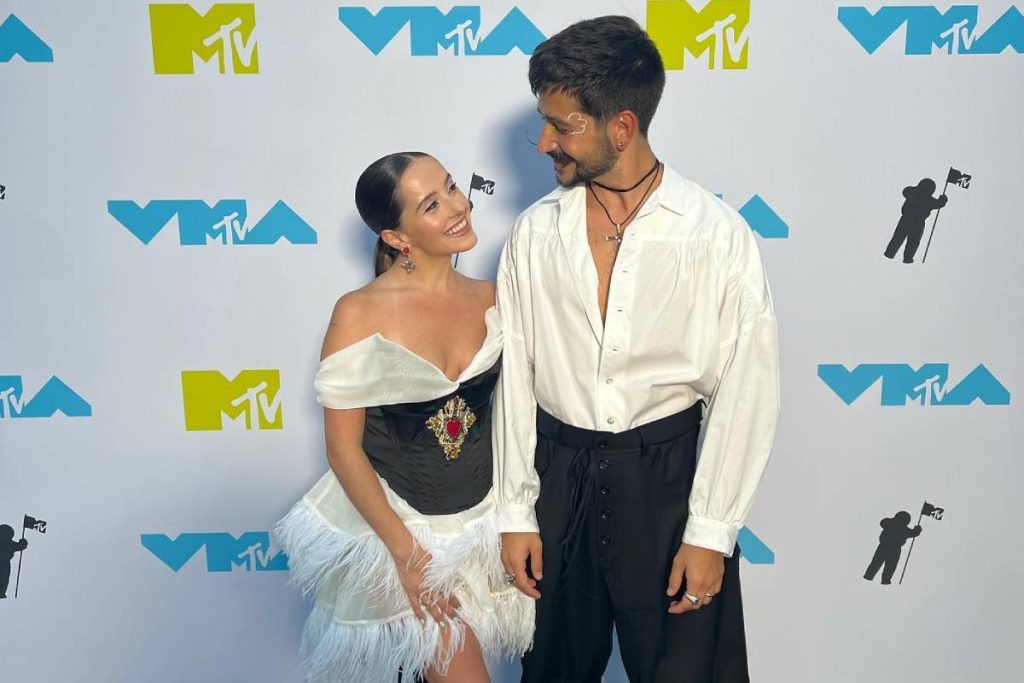 El rostro de Índigo, la bebé no binaria de Camilo y Evaluna, es más hermoso de lo que creías