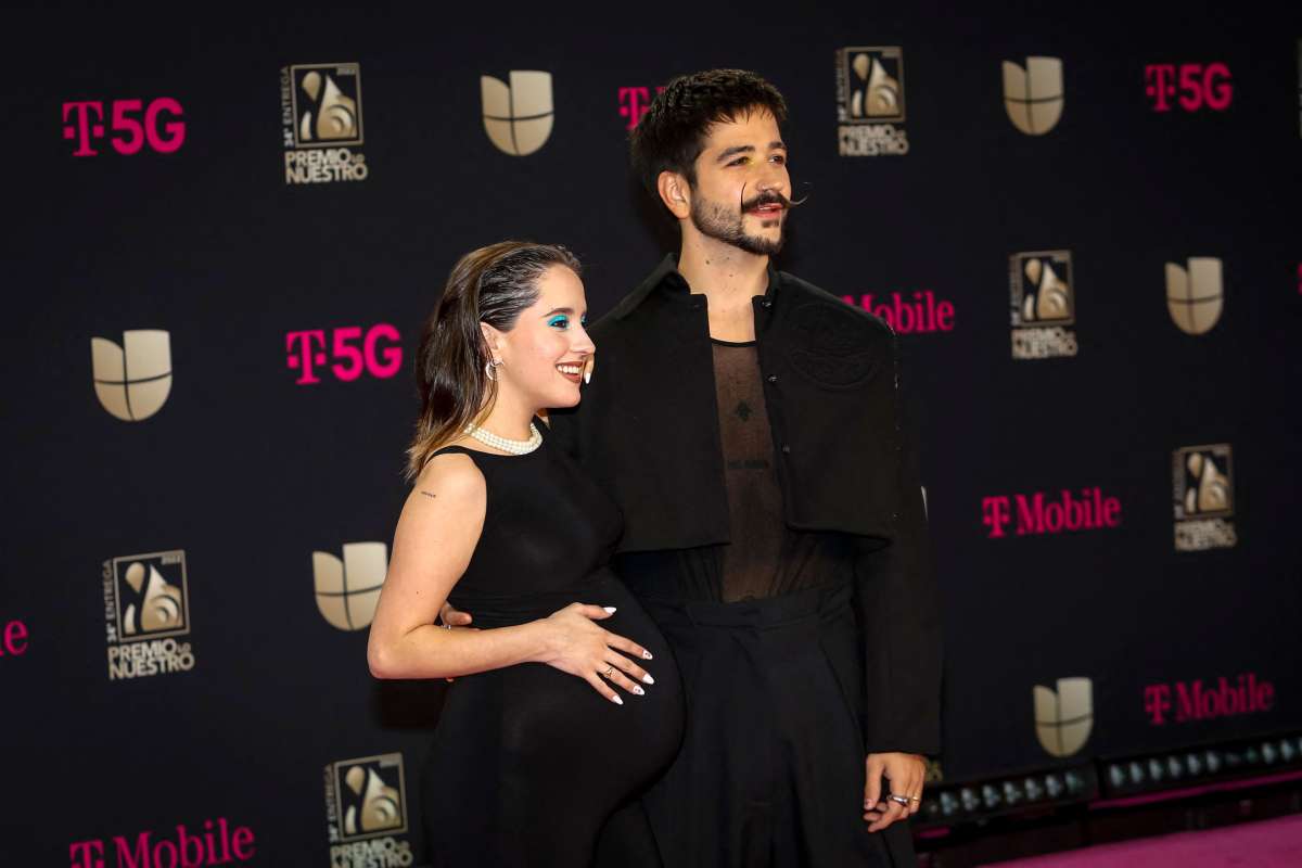 Camilo y Evaluna siguen indecisos por la sexualidad de su bebé no binaria y reciben duras críticas