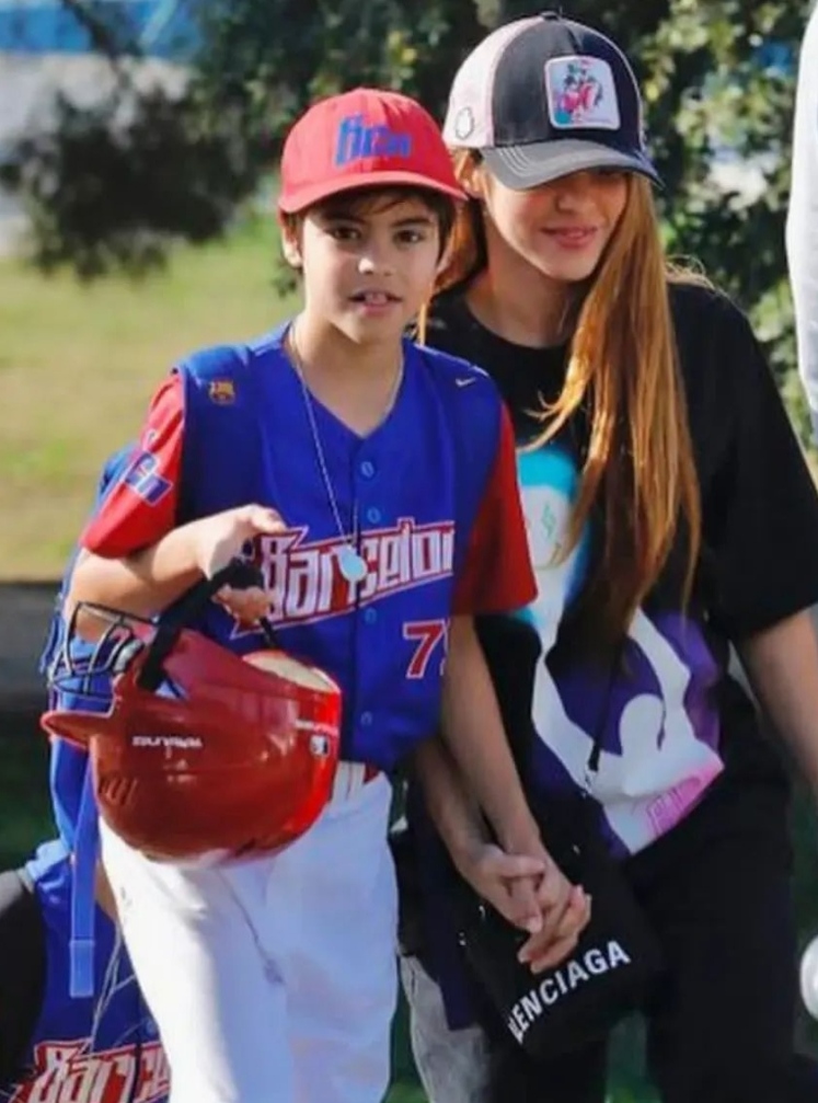 Los hijos de Shakira le muestran desprecio a Piqué antes de irse a Miami Los hijos de Shakira le muestran desprecio a Piqué antes de irse a Miami