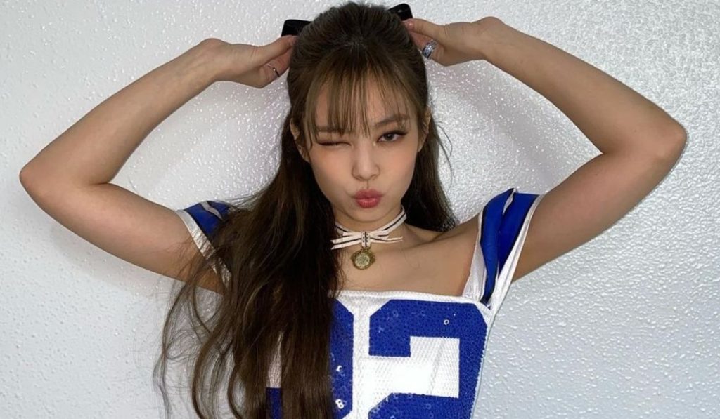 Jennie de BLACKPINK cautiva todas las redes con sus recientes fotos de navidad