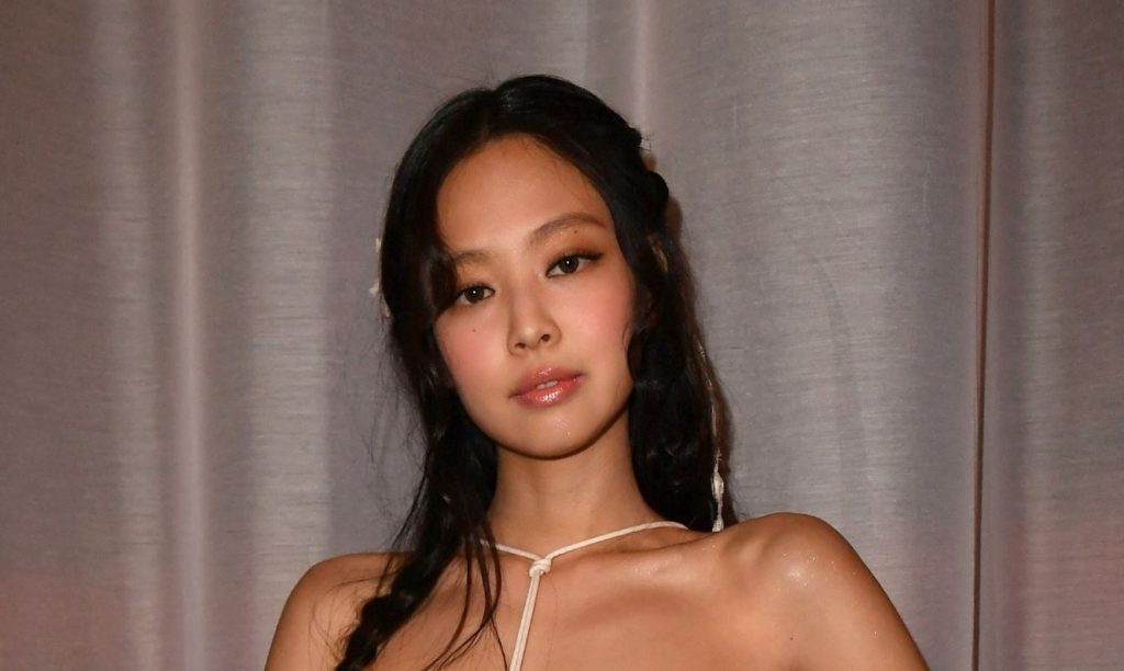 Jennie de BLACKPINK se burla de los rumores de citas con Taehyung de BTS