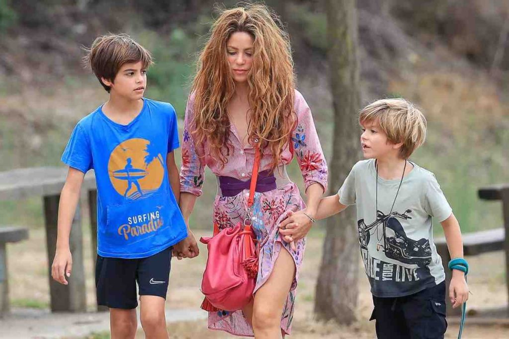 Los hijos de Shakira la traicionan y quieren quedarse con Piqué en Barcelona