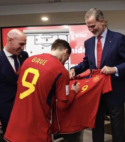 La Princesa Leonor llora a Gavi tras ignorarla con su nueva novia