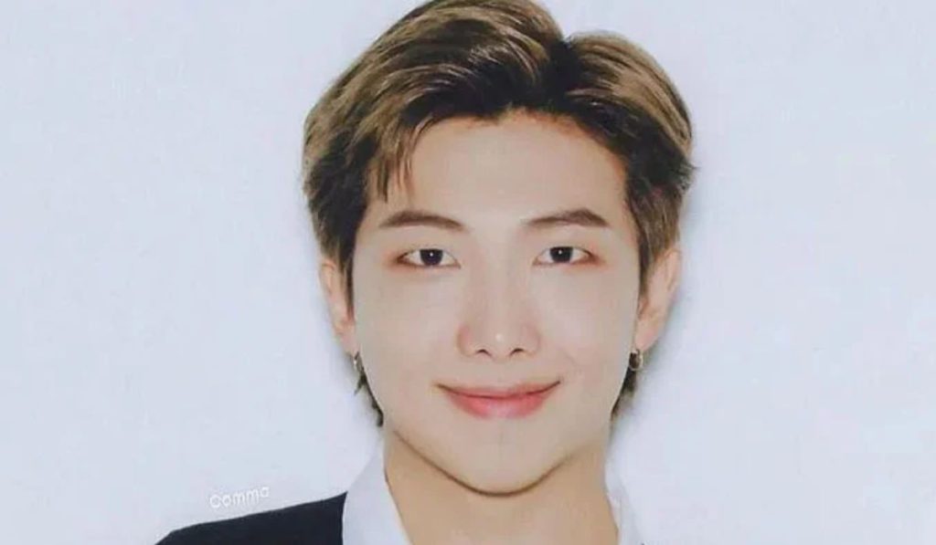 RM de BTS hace prelanzamiento de su álbum "Índigo", pero es censurado