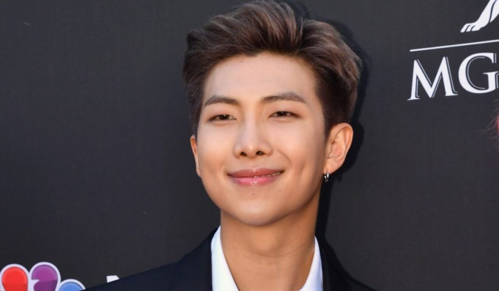 RM de BTS provoca temor luego de abrir la puerta de un helicóptero en medio de un vuelo