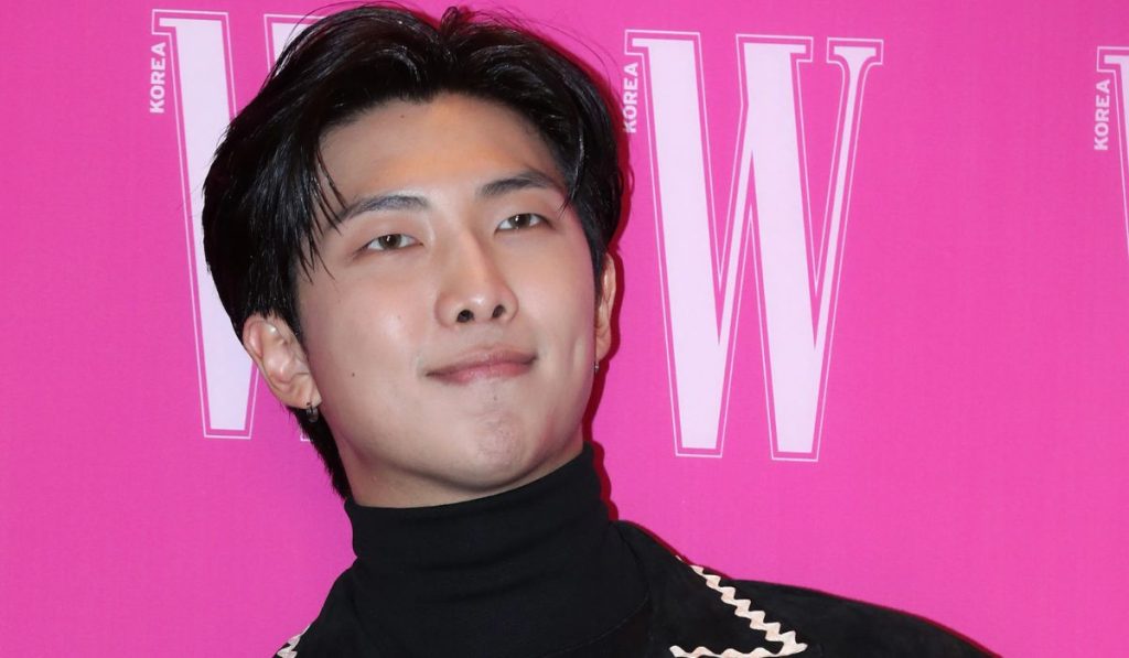 RM se sincera con ARMY al hablar sobre si es mejor trabajar en solitario o en grupo con BTS