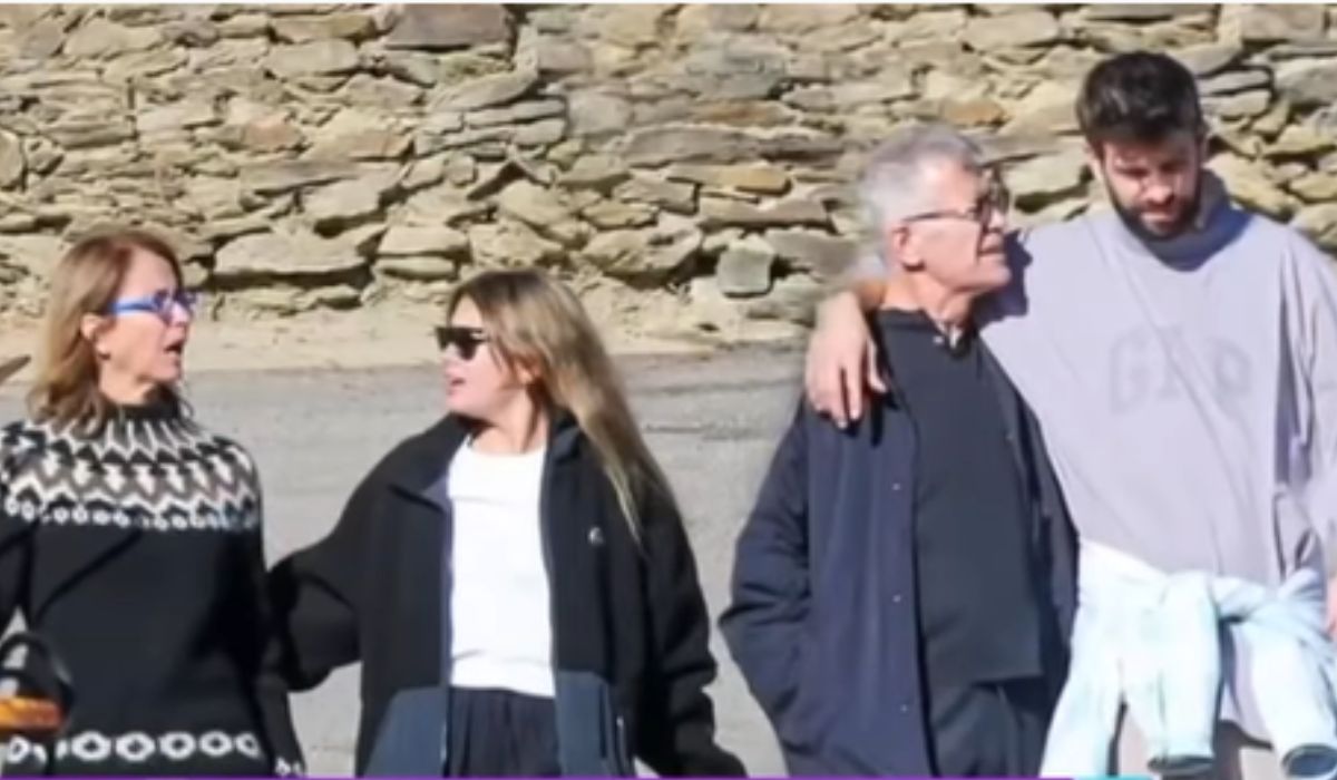 Clara Chía es captada de vacaciones con sus suegros, y se nota que no la quieren Clara Chía es captada de vacaciones con sus suegros, y se nota que no la quieren