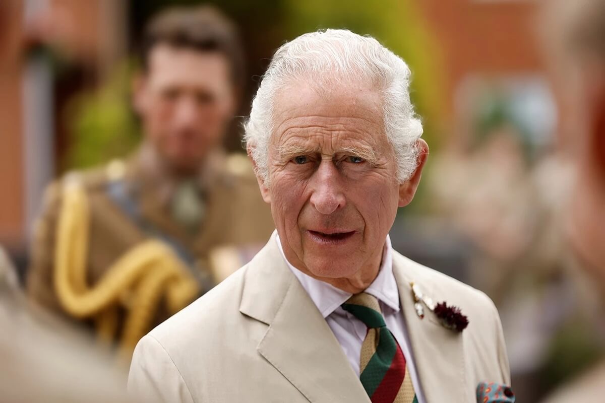 El Rey Carlos III enfrenta serios problemas de salud que podrían peligrar su vida