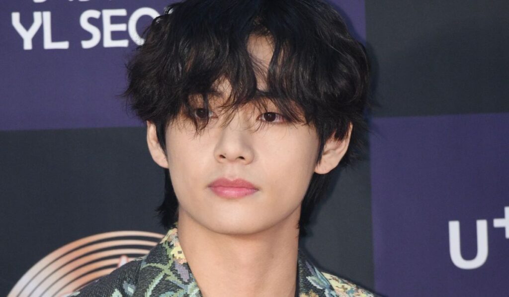 El escolta de Kim Taehyung de BTS reveló como es el verdadero carácter del Idol fuera de cámaras