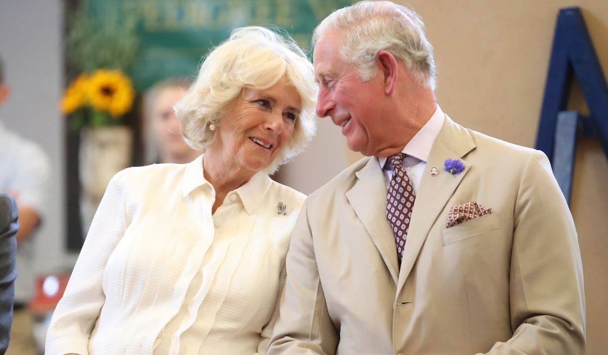 El príncipe Harry reveló que le rogó a su padre no casarse con la Reina Camila Parker