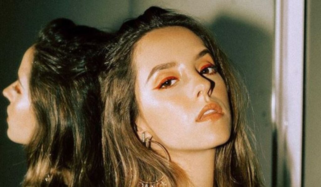 Evaluna Montaner enciende las redes sociales con ajustado vestido de baño