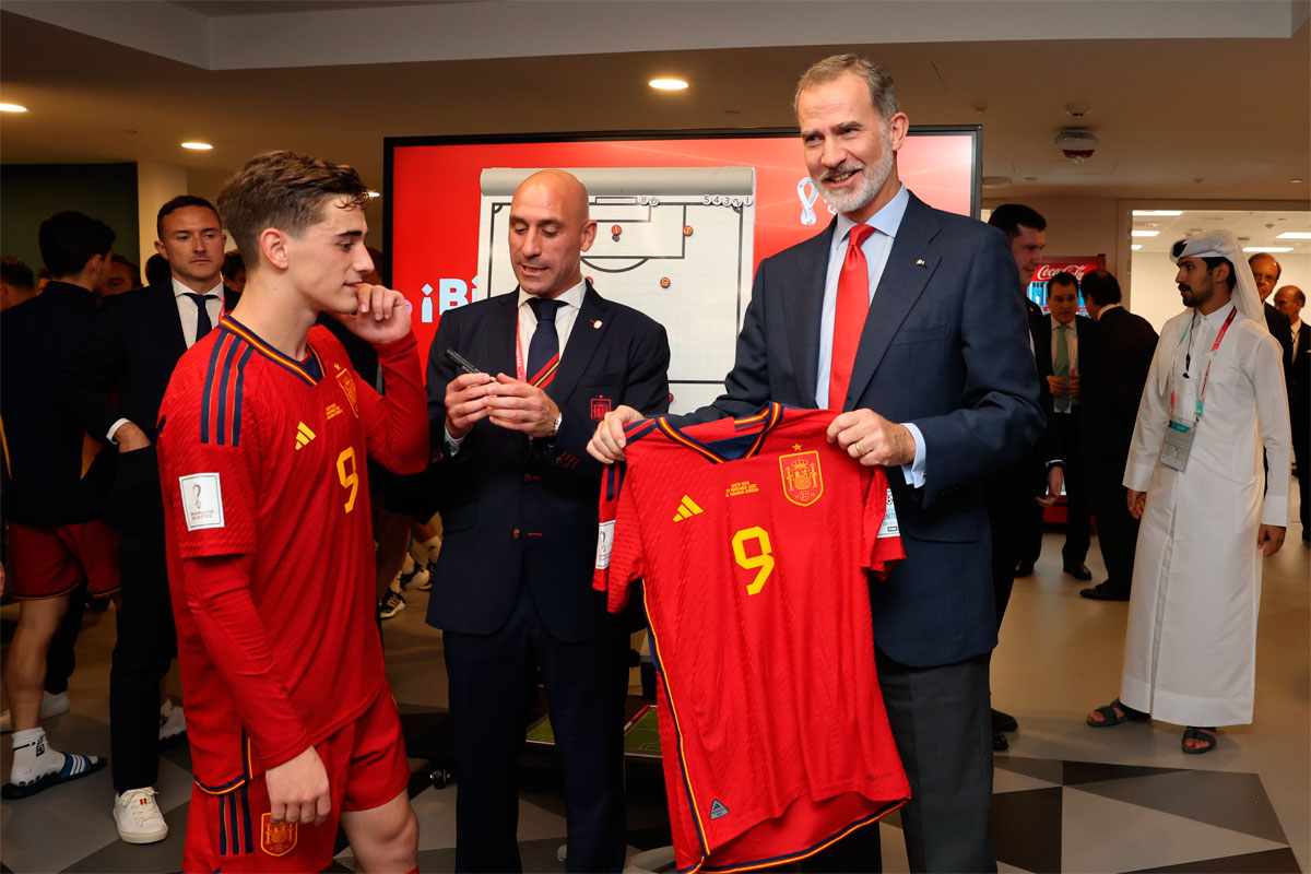 La Princesa Leonor y Gavi renunciarán a sus obligaciones para poder casarse