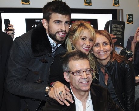 Los padres de Piqué tildan a Shakira de insoportable y por eso ya no la quieren