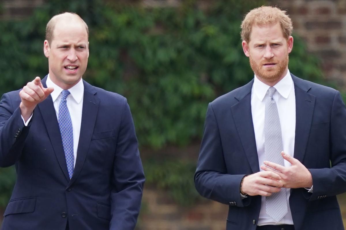 El Príncipe Harry se burla de la perdida de cabello del Príncipe William y desata la polémica