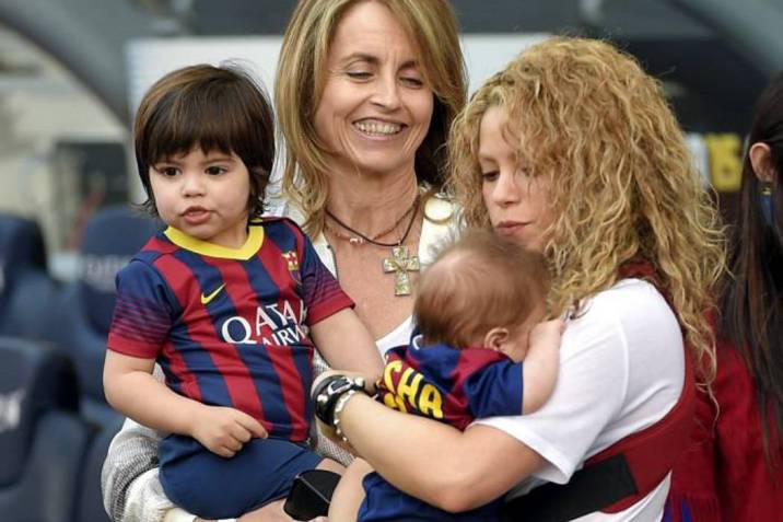 Los padres de Piqué tildan a Shakira de insoportable y por eso ya no la quieren
