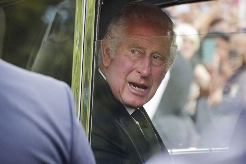 La popularidad del Rey Carlos III, poco antes de su coronación, es demasiado baja