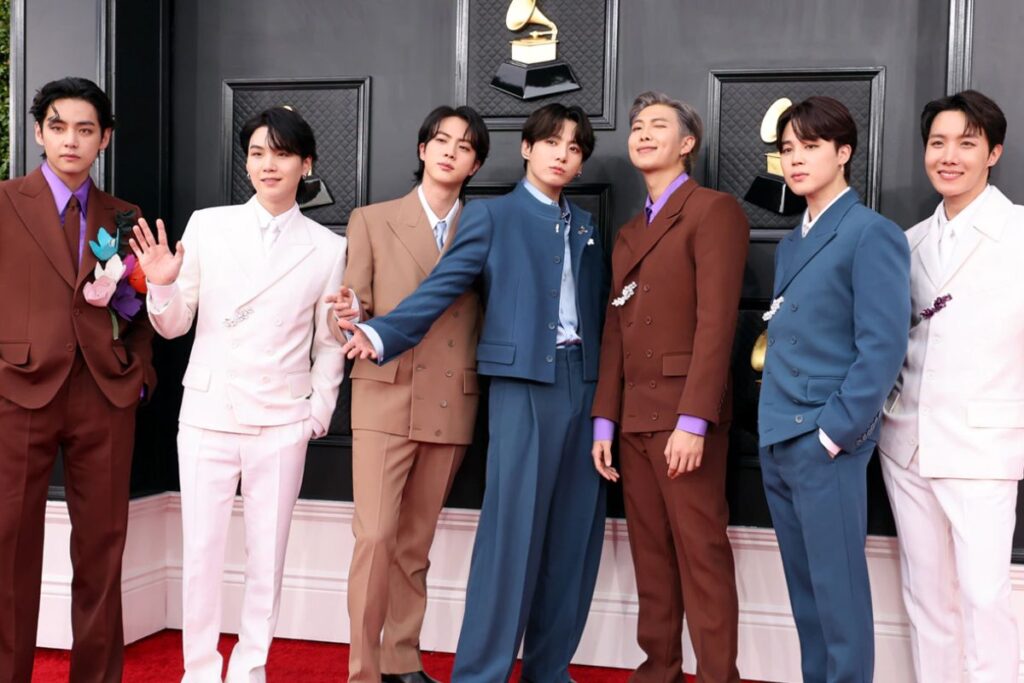 Fans de BTS le reclaman a los Premios Grammy tras su tercera derrota consecutiva