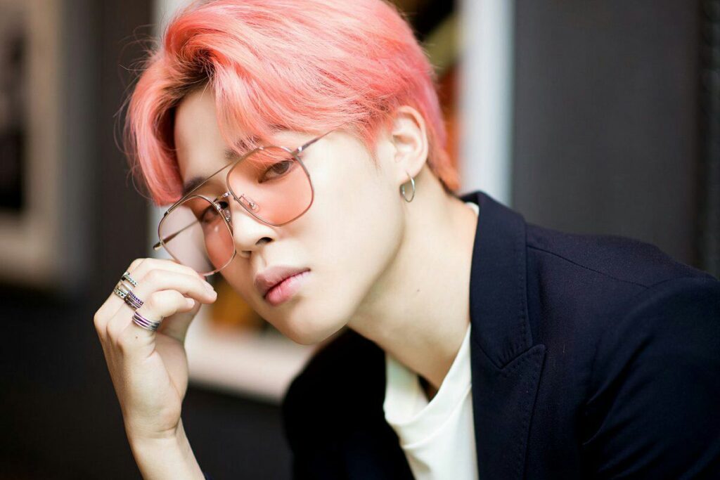 Jimin de BTS se quitaría la camisa para mostrar sus nuevos tatuajes