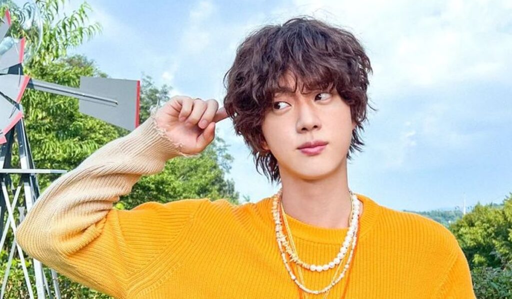 Jin de BTS preocupa al ARMY por estar sufriendo una grave lesión en el ejército (VIDEO)