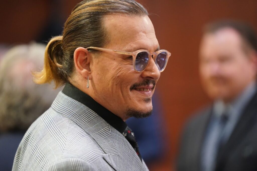 Johnny Depp luce irreconocible en las imágenes oficiales de 'Jeanne Du Barry'