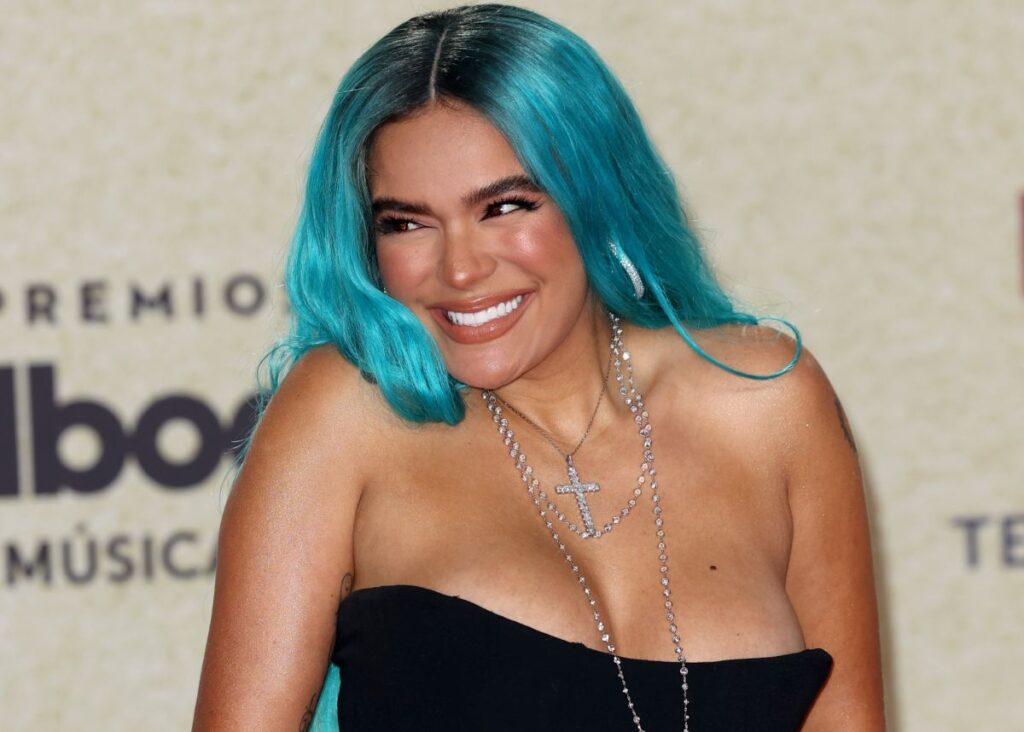 Karol G mostró su figura al natural para celebrar su cumpleaños y generó polémica