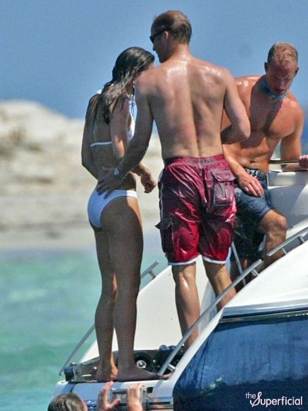 Las fotos de Kate Middleton en traje de baño que causaron escándalo en la realeza británica Las fotos de Kate Middleton en traje de baño que causaron escándalo en la realeza británica