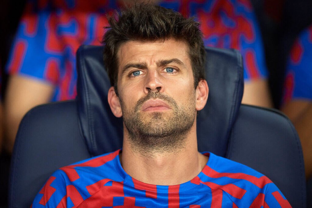 Piqué y sus gestos desagradables con sus hijos por pensar solo en Clara Chia