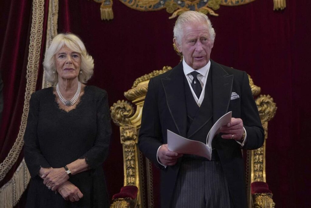 Camilla Parker amenaza al Rey Carlos III para tener todo el poder que tenía la reina Isabel II