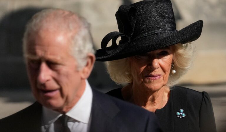 El Rey Carlos III y Camilla Parker se burlarán de Lady Di durante su coronación oficial