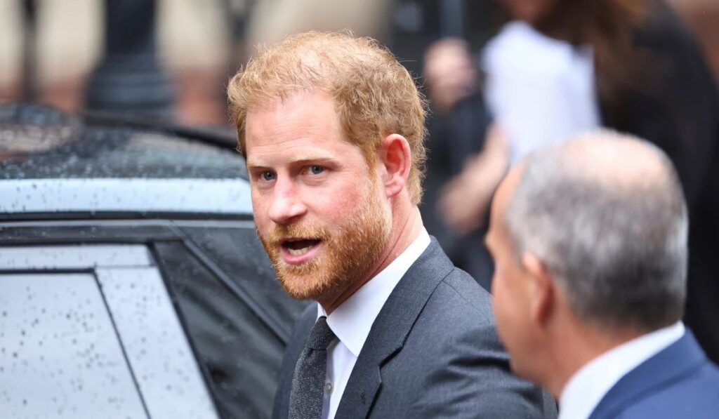 El príncipe Harry afirma que el Palacio de Buckingham le ocultó información y desata nueva polémica