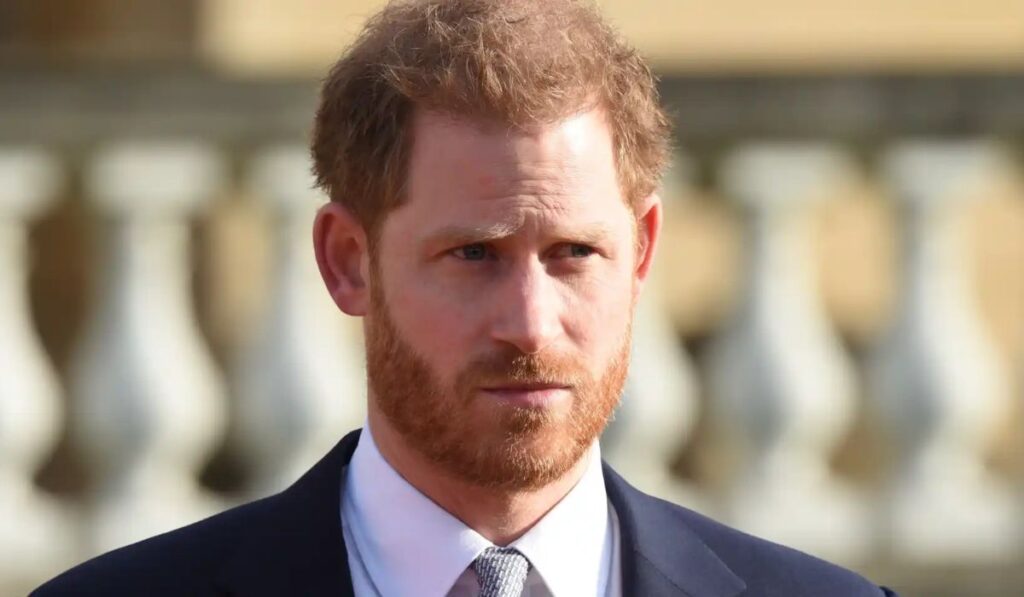 El príncipe Harry afronta graves consecuencias por haber admitido su consumo de alucinógenos