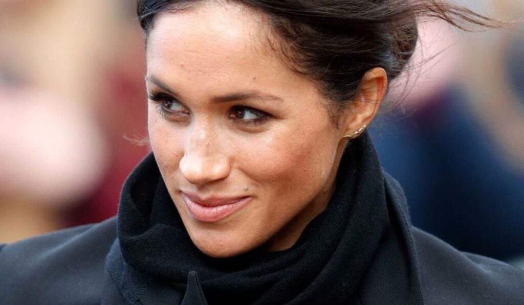 Meghan Markle inventó que sufrió racismo de la familia real para obtener más fama
