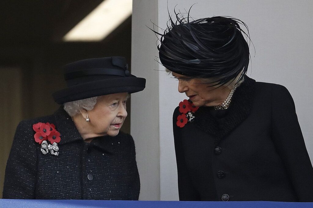 Camilla Parker le arrebató una enorme cantidad de riqueza a la herencia de la reina Isabel II