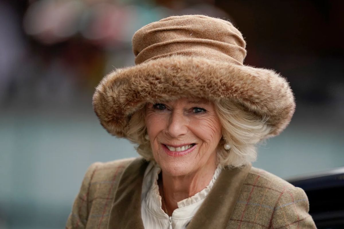 Criticas en el Reino Unido por el nuevo nombre que asume la reina consorte Camilla Parker