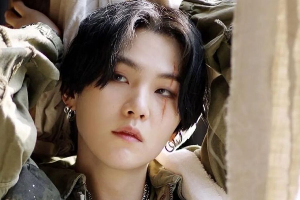 El ARMY de BTS denunciará a la organización encargada de diseñar el merchandising de Suga en su gira Agust D