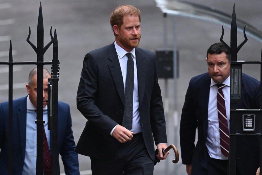 El Príncipe Harry allanó la casa que el Rey Carlos III le quitó en el Reino Unido