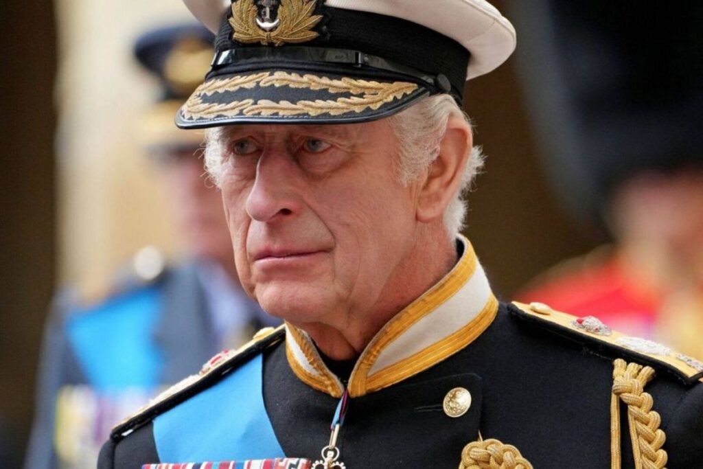 El Rey Carlos III envuelto en escándalo de racismo a tan solo días de su coronación oficial
