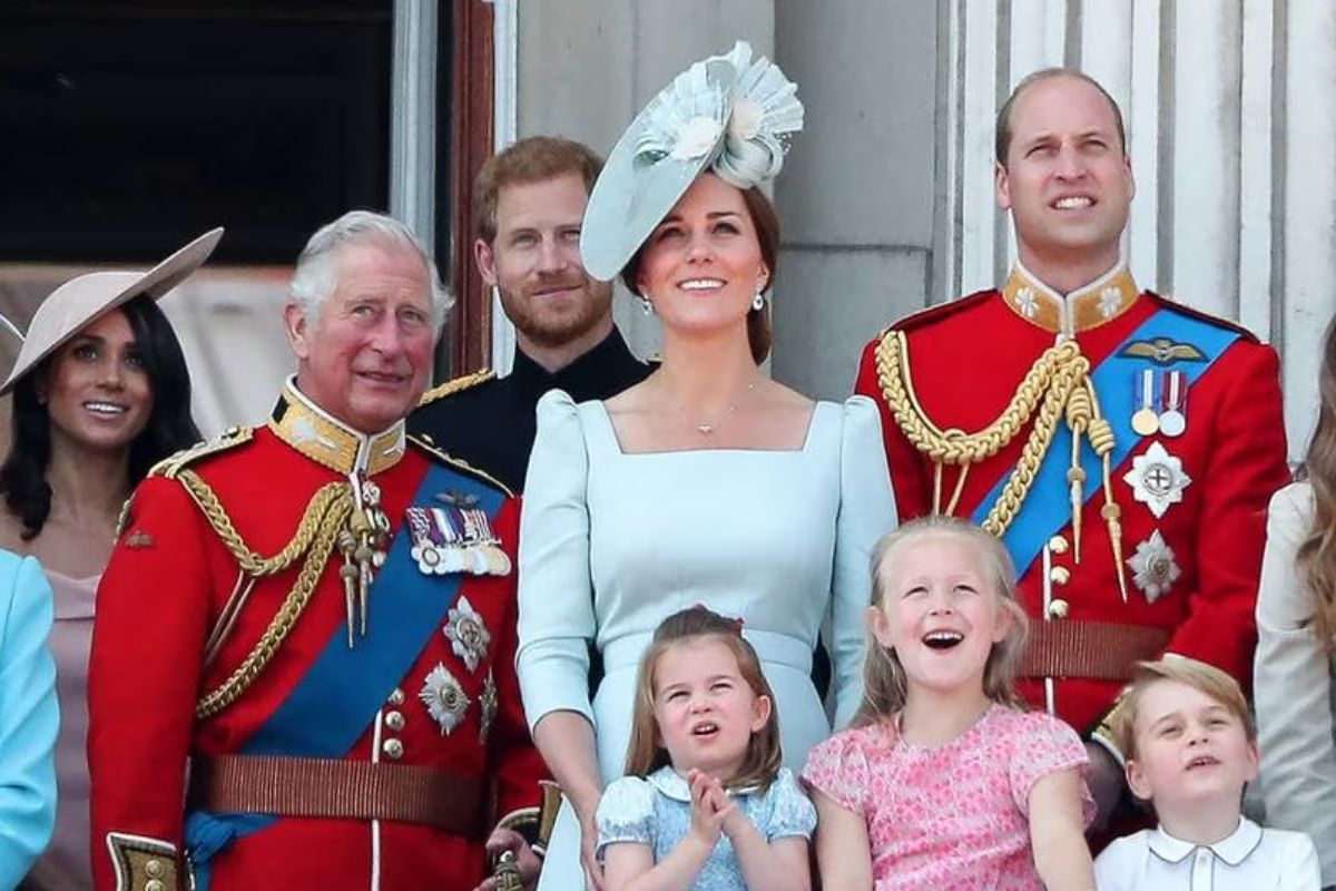 El príncipe Harry finalmente saltará las rejas del Palacio de Buckingham