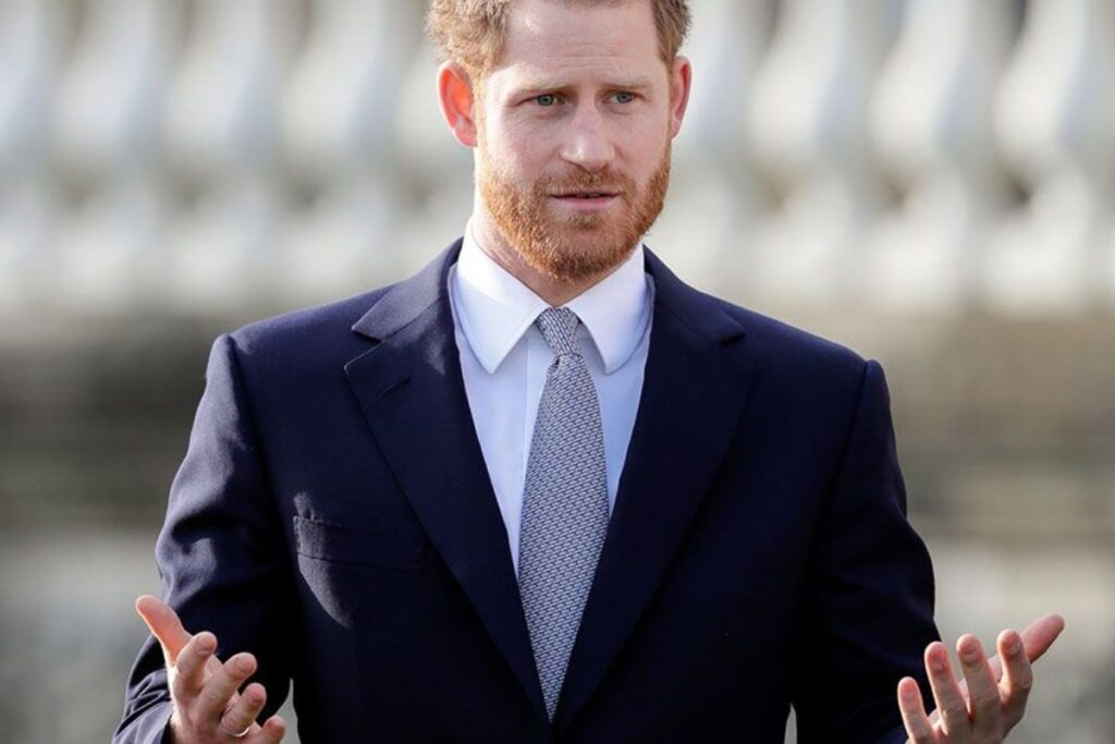 El principe Harry indignado: el rey Carlos III lo habria engañado para que asistiera a su coronación