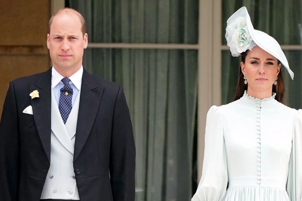 El príncipe William acusado de ser mal esposo por no ayudar a Kate Middleton durante visita a Birmingham