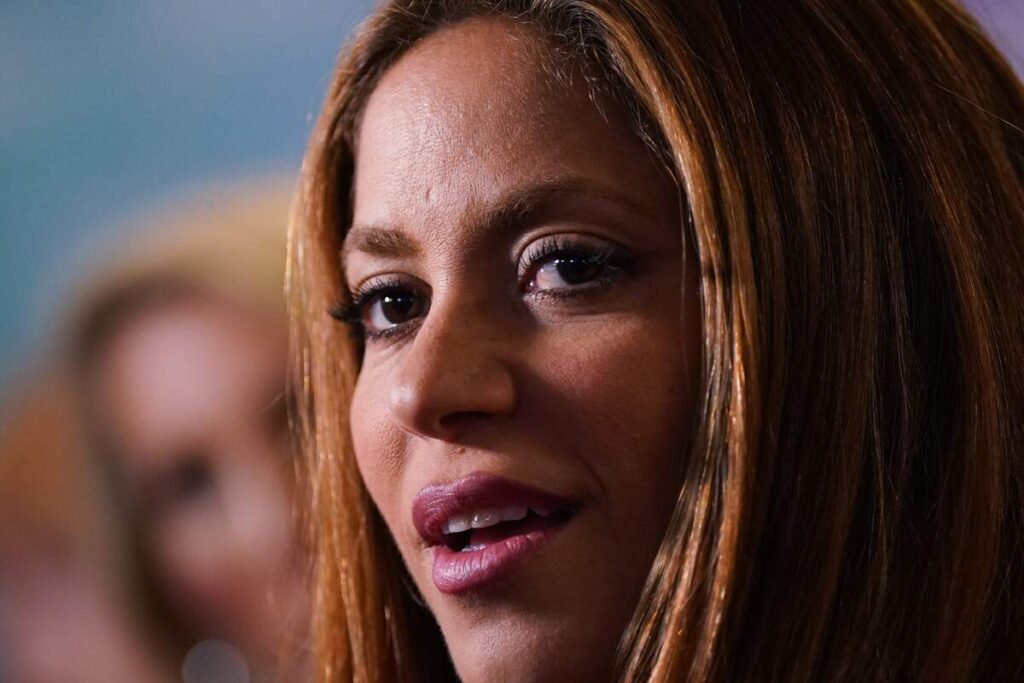 El vídeo de Shakira abandonando España junto a sus hijos se vuelve viral