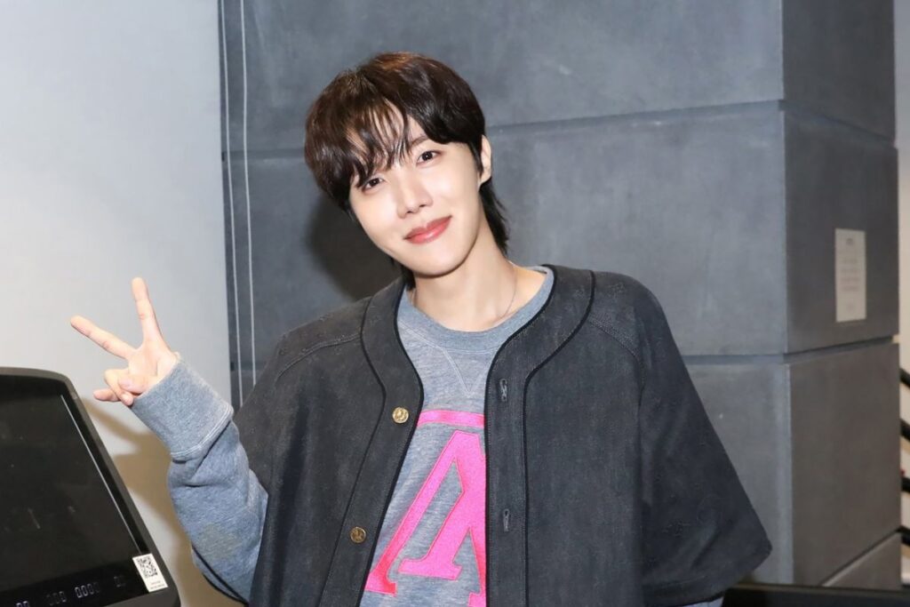 J-Hope de BTS deberá permanecer solo y aislado en el ejército por Covid-19