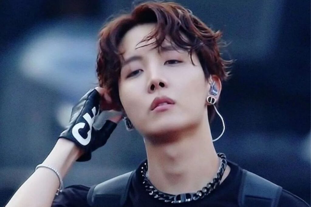 J-Hope se despide de ARMY por última vez antes de asistir al ejército y esto les pidió