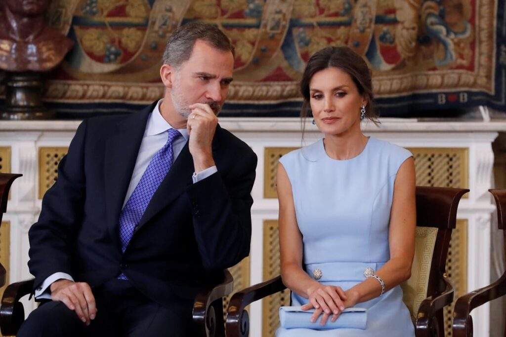 Los reyes de España Felipe VI y Letizia reaparecen juntos nuevamente tras rumores de divorcio